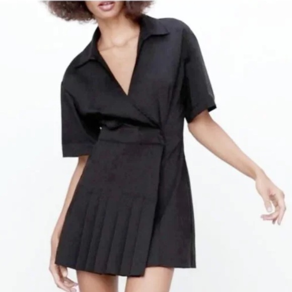 Zara Dresses & Skirts - Zara Stretch Poplin Short Sleeve Pleated Mini Dress in Black Size XS